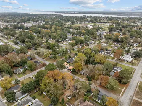View/Area - 102 E 13th St, Washington, NC 27889 photo 3 of 8