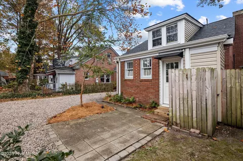 Exterior - 102 E 13th St, Washington, NC 27889 photo 2 of 6