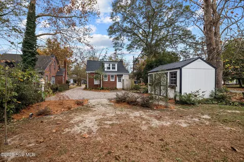 Exterior - 102 E 13th St, Washington, NC 27889 photo 3 of 6