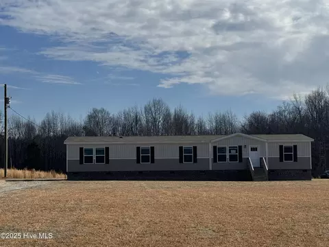 2757 Drapers Rd, Enfield, NC 27823