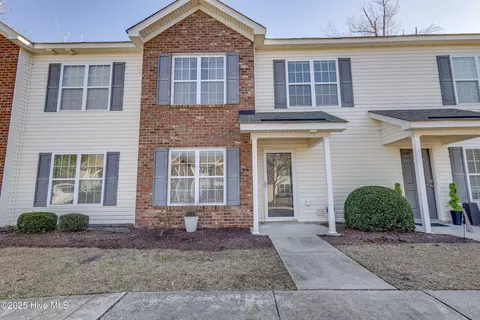 4275 Dudleys Grant Dr #D, Winterville, NC 28590