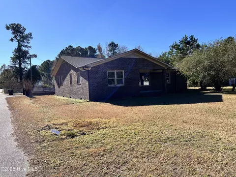 1093 Victoria Ln NE, Leland, NC 28451