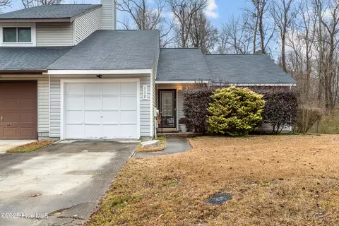 112 N Onsville Pl, Jacksonville, NC 28546