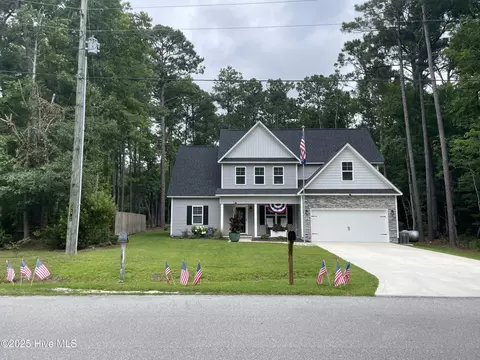 217 Morse Dr, Hubert, NC 28539