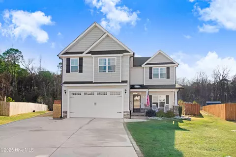 105 Villa Grey Ct, Pikeville, NC 27863
