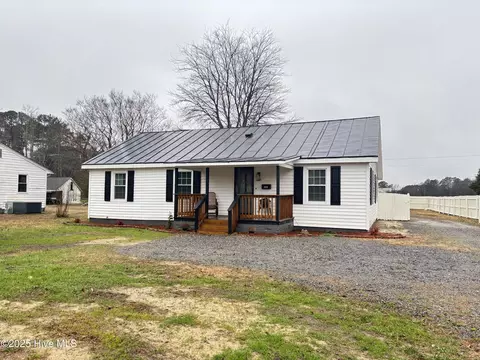 111 Lawrence St, Murfreesboro, NC 27855 photo 2