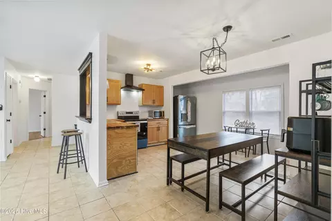 312 Dayrell Dr, Hubert, NC 28539 photo 8