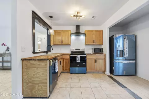 312 Dayrell Dr, Hubert, NC 28539 photo 9