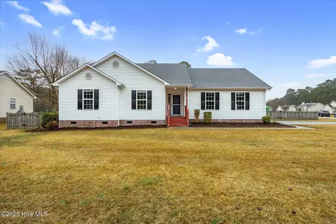 99 Kanton Dr, Jacksonville, NC 28540