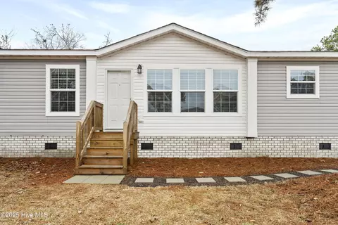713 Nautical Ct, Hampstead, NC 28443 photo 3