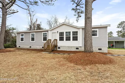 713 Nautical Ct, Hampstead, NC 28443 photo 2