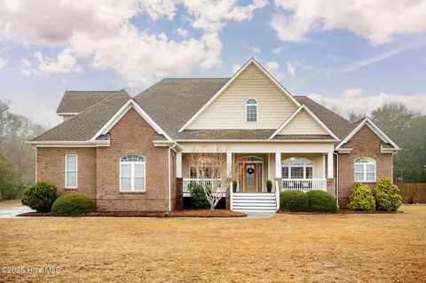 108 Casey Ct, Cedar Point, NC 28584