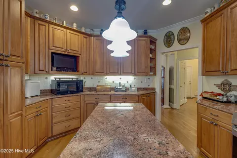 Kitchen - 122 Thames Ln, Chocowinity, NC 27817 photo 3 of 7