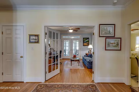 Entry Way - 122 Thames Ln, Chocowinity, NC 27817 photo 2 of 2