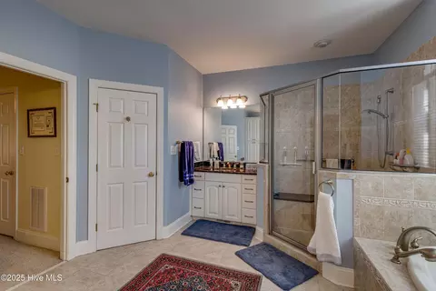 Bath - 122 Thames Ln, Chocowinity, NC 27817 photo 4 of 10