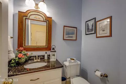 Bath - 122 Thames Ln, Chocowinity, NC 27817 photo 6 of 10