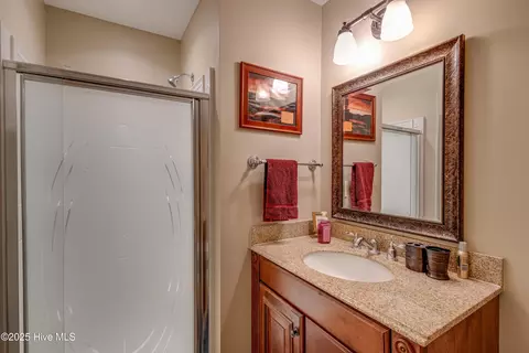 Bath - 122 Thames Ln, Chocowinity, NC 27817 photo 10 of 10