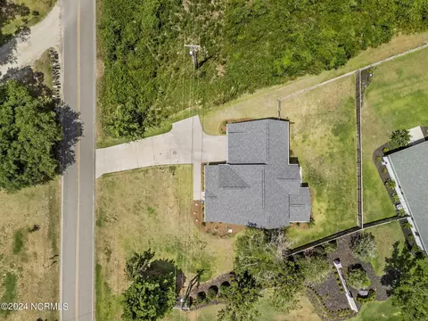 View/Area - 2201 Sloop Point Rd, Hampstead, NC 28443 photo 1 of 4