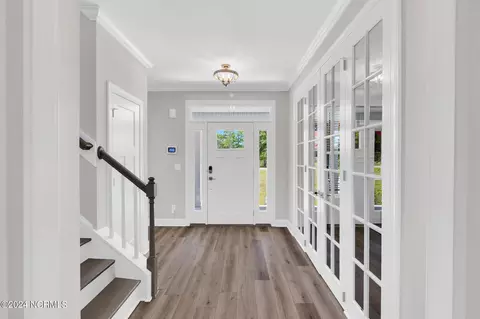 Entry Way - 2201 Sloop Point Rd, Hampstead, NC 28443 photo 1 of 5