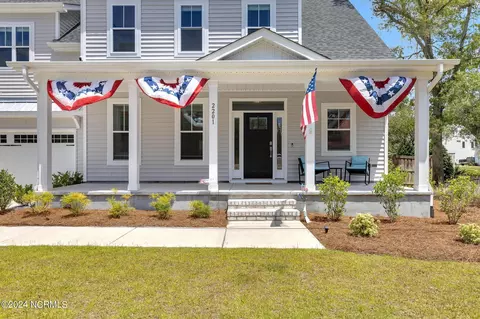 Exterior - 2201 Sloop Point Rd, Hampstead, NC 28443 photo 4 of 7