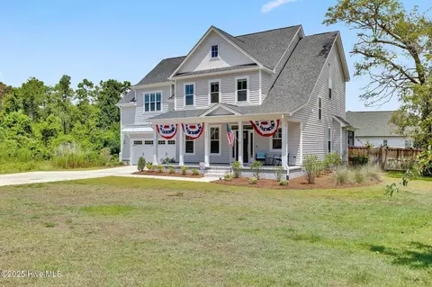 Exterior - 2201 Sloop Point Rd, Hampstead, NC 28443 photo 3 of 7