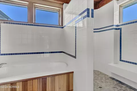 Bath - 986 Avila Ave, Hampstead, NC 28443 photo 3 of 8