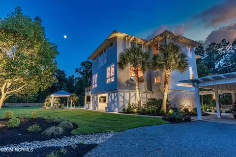 986 Avila Ave, Hampstead, NC 28443