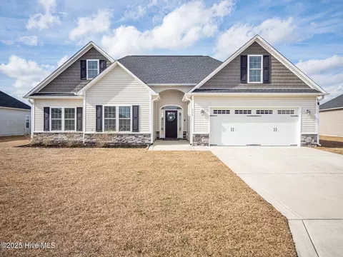 511 Lake Company Rd, Jacksonville, NC 28546