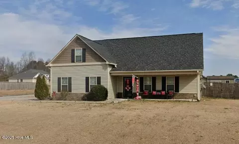 100 Pembury Way, Richlands, NC 28574