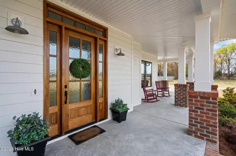 660 Mills Rd, Mount Olive, NC 28365 photo 10