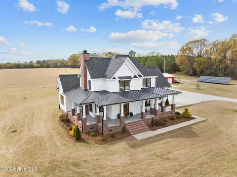 660 Mills Rd, Mount Olive, NC 28365 photo 5