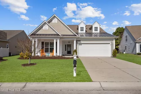 5240 Shipmast Way, Southport, NC 28461