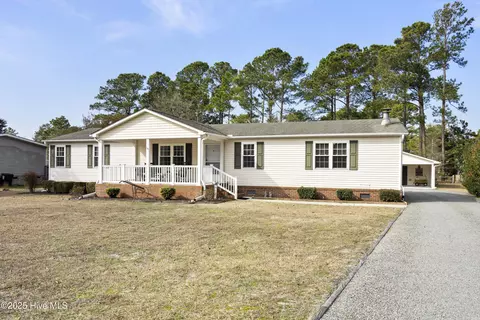 105 Forest Dr, Hampstead, NC 28443