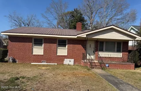 1407 Nun St, Wilmington, NC 28401