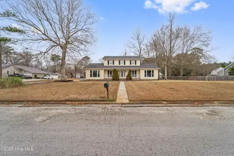 500 N Brookside Ct, Jacksonville, NC 28540