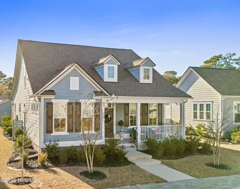 9265 Meeting St SW, Calabash, NC 28467