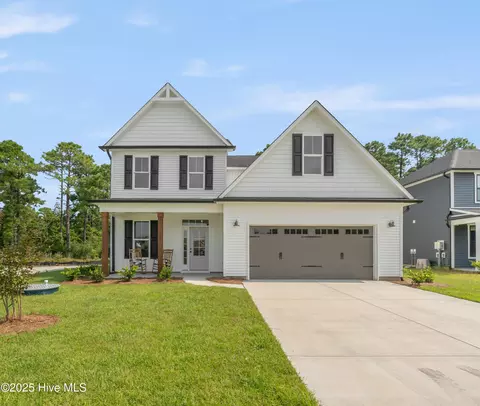 814 Red Sky Dr NE, Winnabow, NC 28479