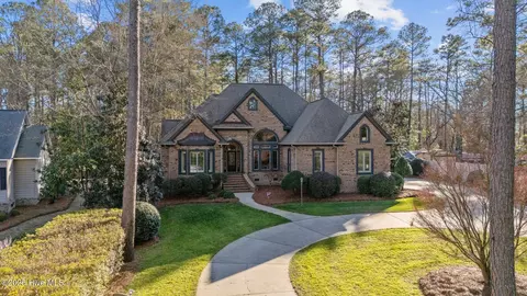 105 Matthew Ln, Trent Woods, NC 28562