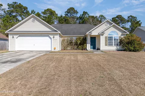 205 Jasmine Ln, Jacksonville, NC 28546