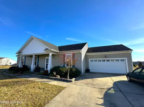 117 Red Maple Dr, Elizabeth City, NC 27909