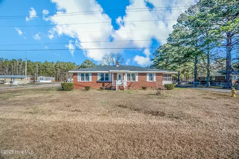 906 Dr Martin Luther King Jr Ave, Edenton, NC 27932