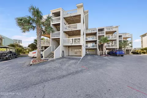 1801 Canal Dr UNIT D2, Carolina Beach, NC 28428