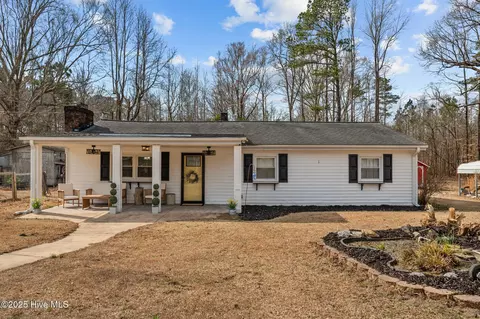 700 Va Merritt Ln, Grimesland, NC 27837