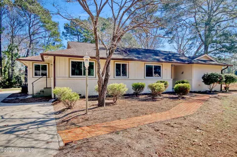37 Carolina Shores Dr, Calabash, NC 28467