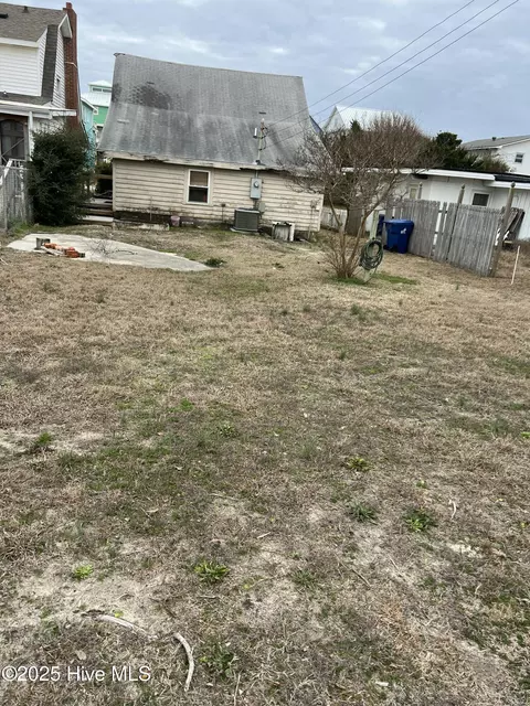 Exterior - 214 W Atlantic Blvd, Atlantic Beach, NC 28512 photo 3 of 5