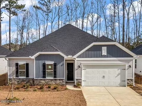 635 Blackthorne Cir NW, Calabash, NC 28467
