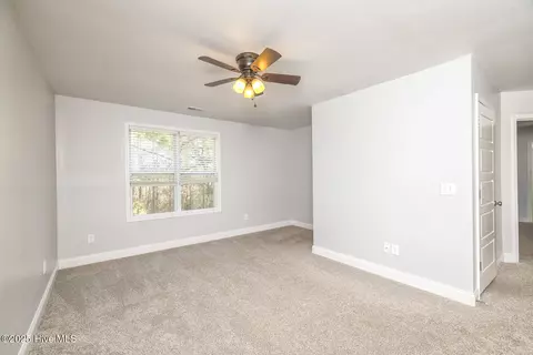 Bedroom - 116 Bunchberry Ct, Hampstead, NC 28443 photo 6 of 6