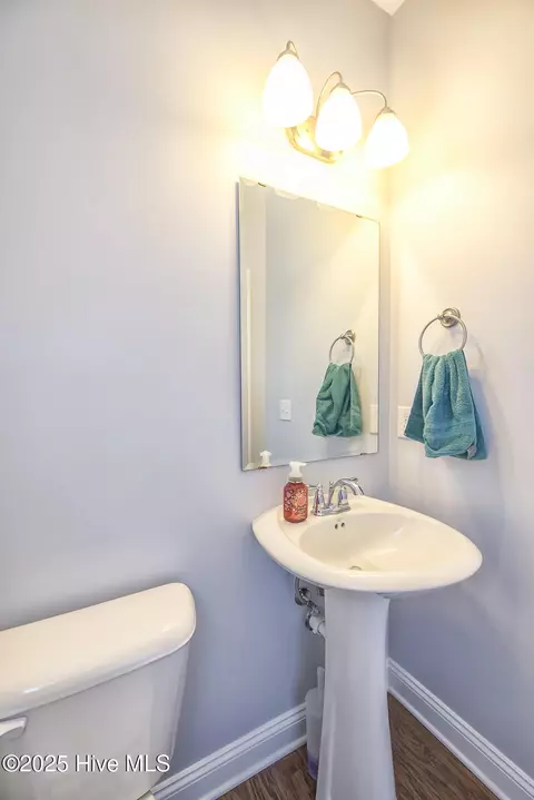 Bath - 116 Bunchberry Ct, Hampstead, NC 28443 photo 1 of 4