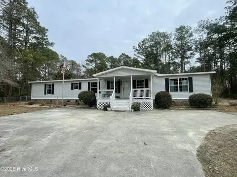 477 Union Bethel Rd, Hampstead, NC 28443