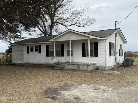 437 NE Church Rd, Mount Olive, NC 28365